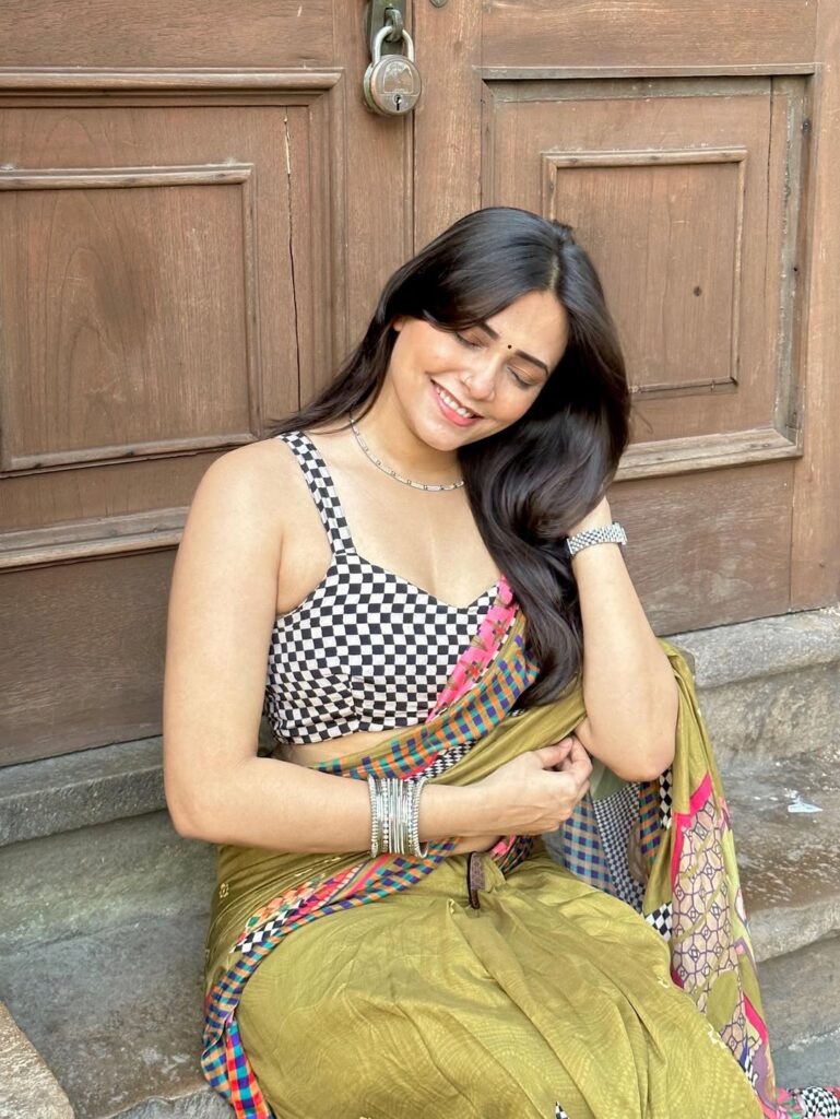 ✨✨saree @saundhindia 🤍{ saree , indian , lookbook, ethnic, shoot }#trendiingnow #saree #foryou (3)